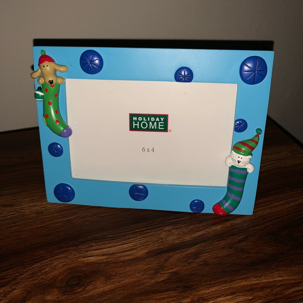 ELLEN Crimi-Trent Holiday Home picture frame